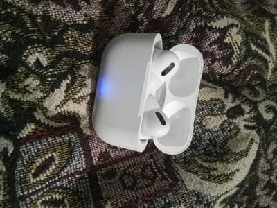 AirPods Pro Wireless Earbuds - 2 Months Used (Good Condition)