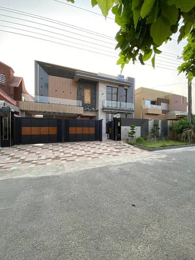 STUNNING 1 KANAL MODERN DESIGNER HOUSE FOR SALE Discover Luxury Living In This Architectural Masterpiece