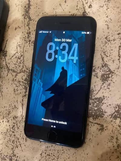 iphone se like new urgently wants money some medical issues