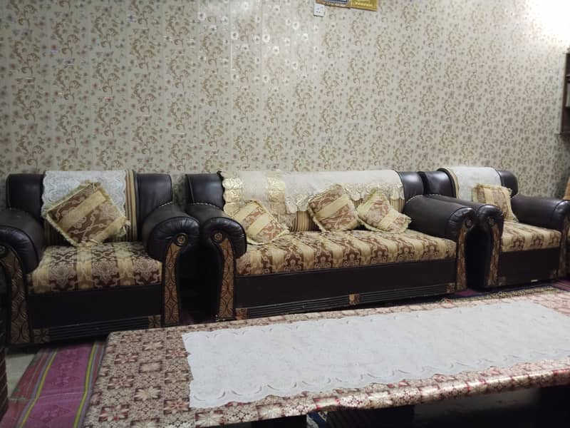 Sofa full cushioned 0