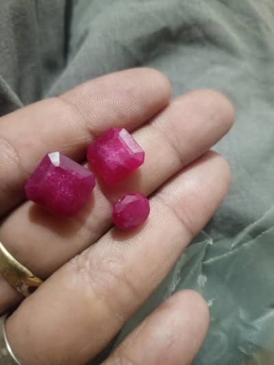 stone h orijonl jis bhai ko pehchan h woi rabta kary