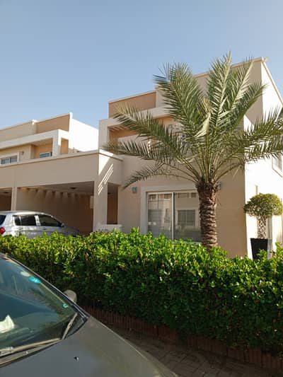 Vip location villa for rent in precinct 11A near murre point