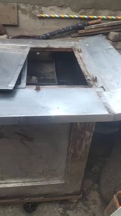 satil counter 10/9 condition