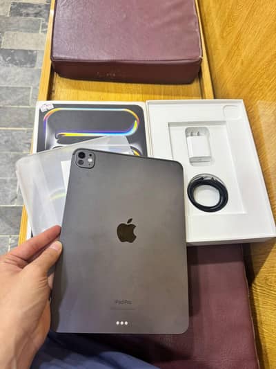 Apple iPad M4 11 inch lush condition PTA approved with box