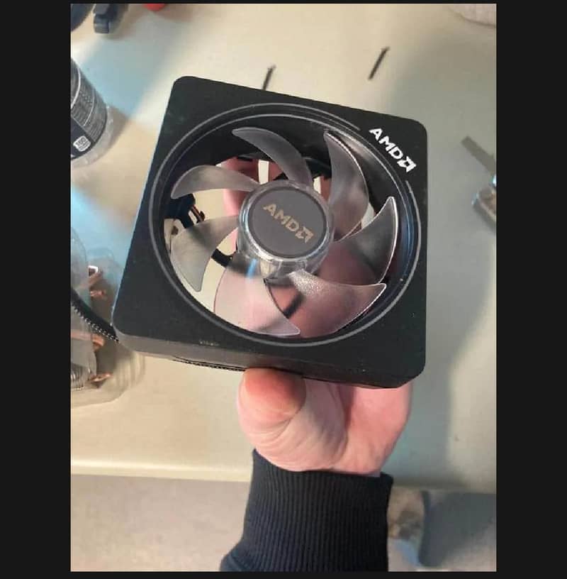 AMD Wraith Prism 92mm (3.5 inch) LED RGB Cooler Fan q - Exhaust Fans ...