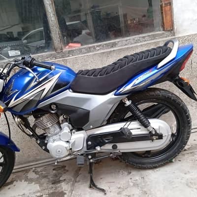 Honda deluxe 125c byke 2023