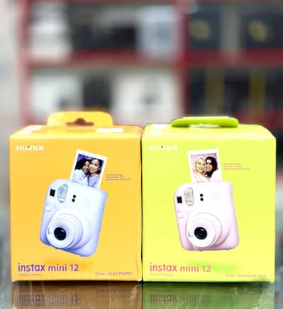 Instax mini 12 poloride Camera available (HnB digital)