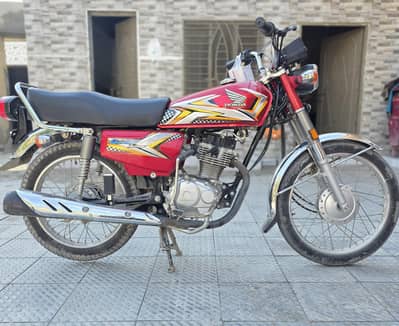 Honda 125 good condition 25 model