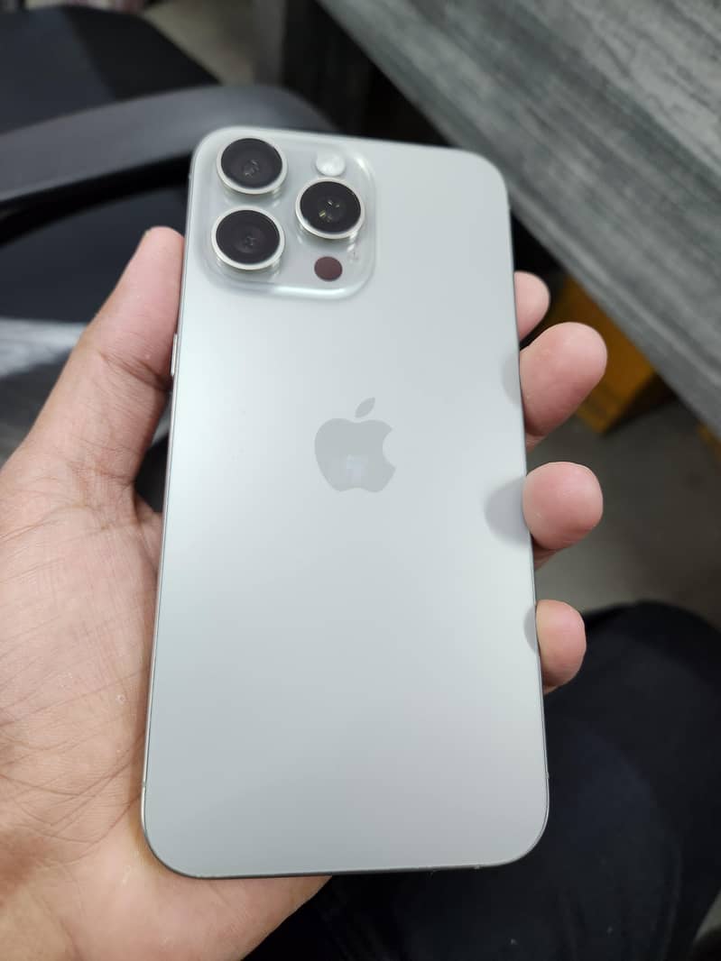 Iphone 15 pro max cloud locked 0