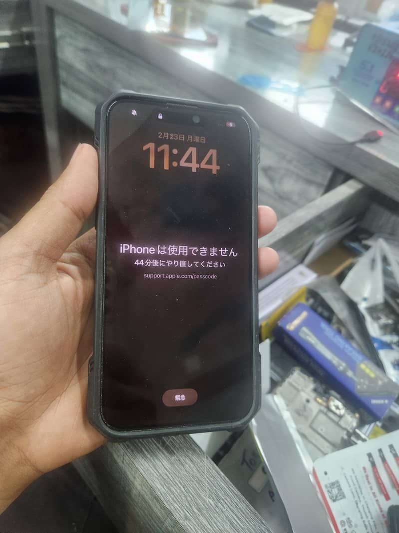Iphone 15 pro max cloud locked 3