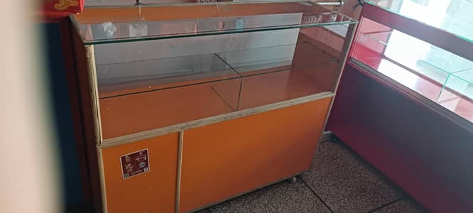 only 3 months used lock bi laga hai or tyre bi abi new lagway hain