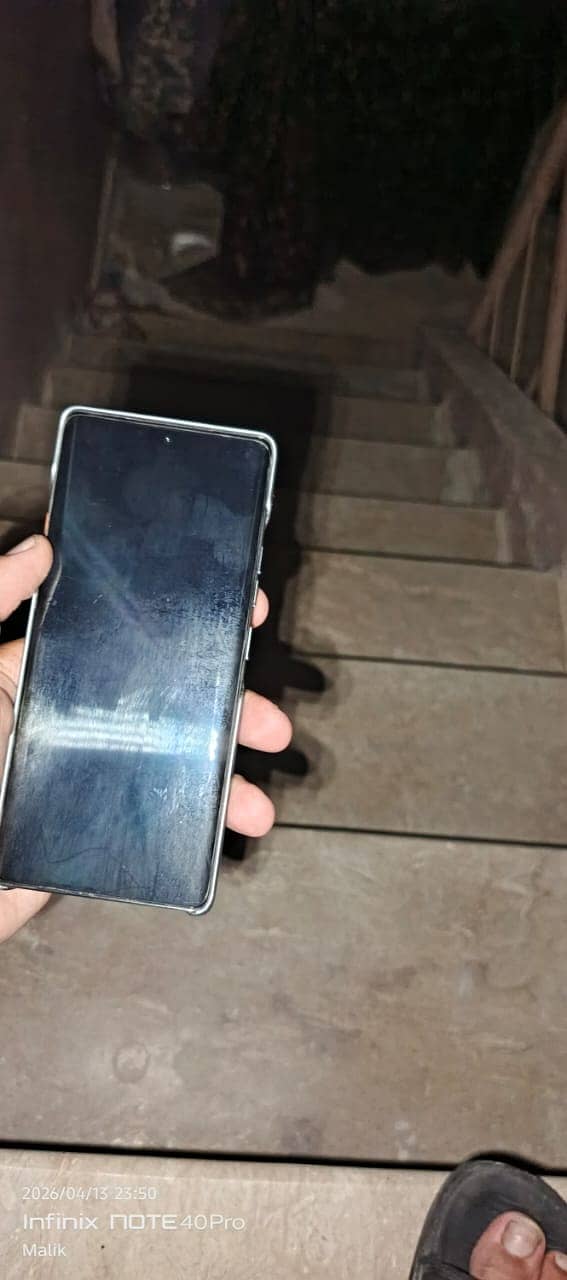 Tecno CAMON 40 Pro 1