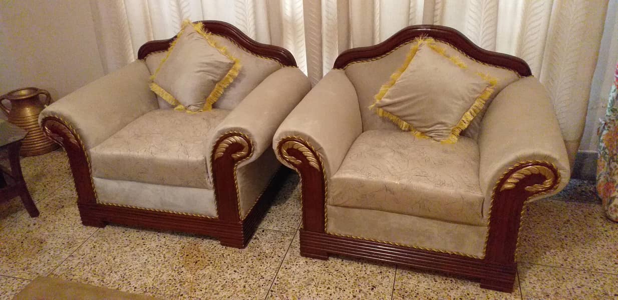 7 str Sofa 1