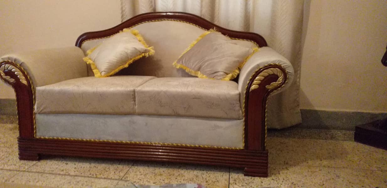 7 str Sofa 2