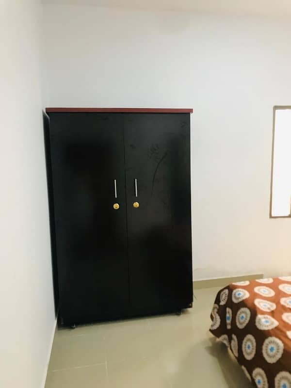 2 Bed Flat 1st Floor E11/4 2