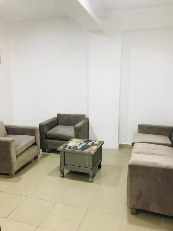 2 Bed Flat 1st Floor E11/4 7