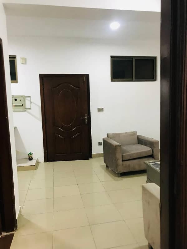 2 Bed Flat 1st Floor E11/4 11