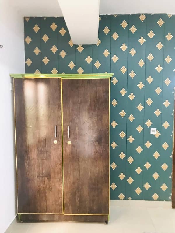 2 Bed Flat 1st Floor E11/4 14