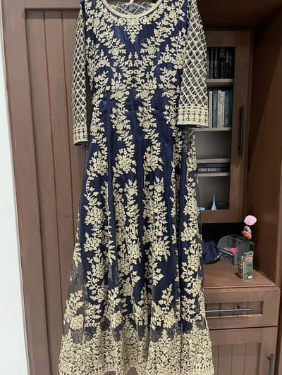 BEAUTIFUL BLUE MAXI DRESS IN JUST 7000