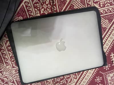 Macbook Air 13 inch 2013 A1466 model 10 by 9 condition