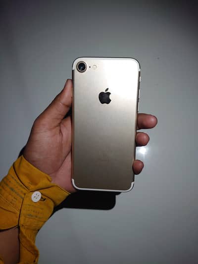 iphone 7 all ok non pta condition 10/9.6  panel & battery original