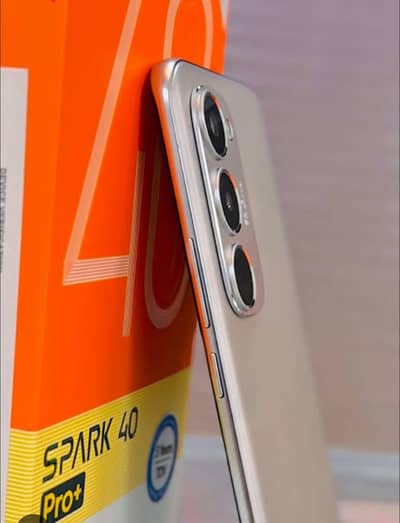 tecno saprk 40 pro plus