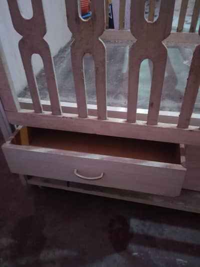 wooded carrycot for baby