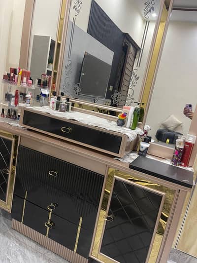 turkish bed set wid side tables