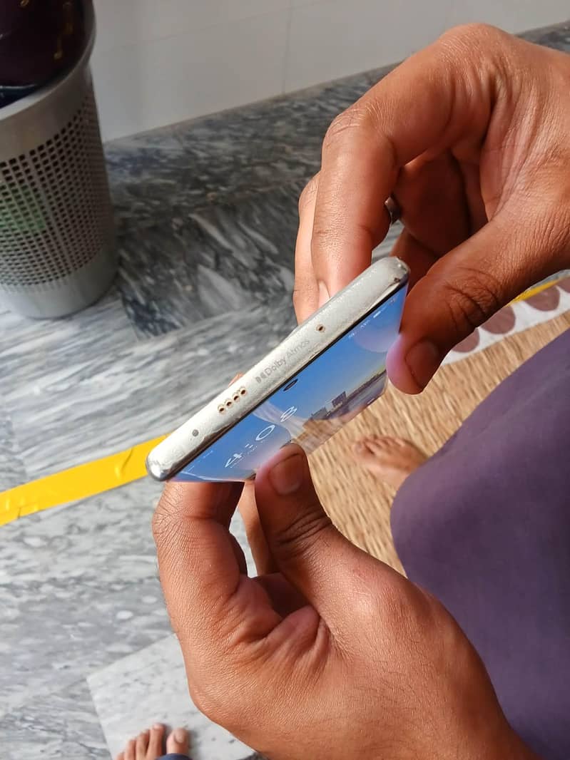 Techno camon 40pro 2