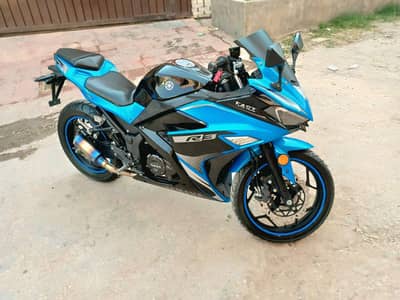 yamaha R3 Replica