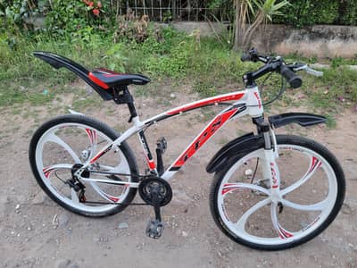 Mountain Bike - imported - Almost new 3 week used