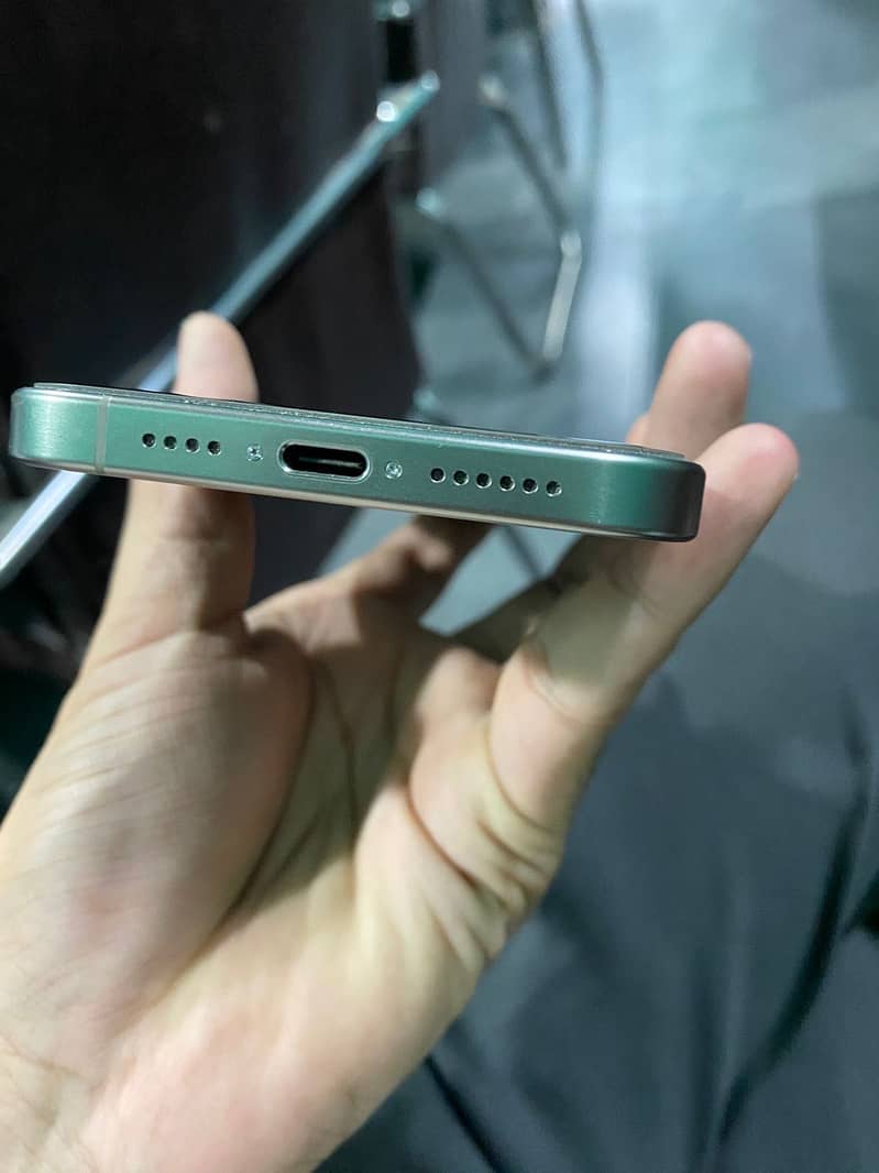 iPhone 15 pro max 7