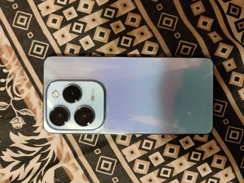Infinix hot 40 pro 2