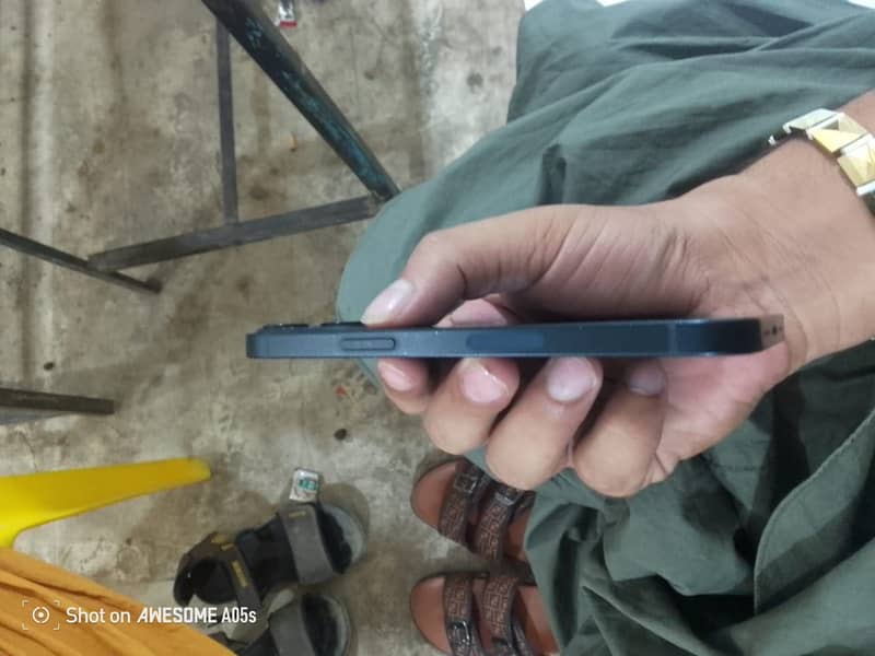 iPhone 13 1