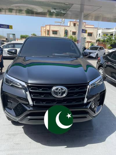 Fortuner G petrol 2023 full original PPF 1st owner company Maintained