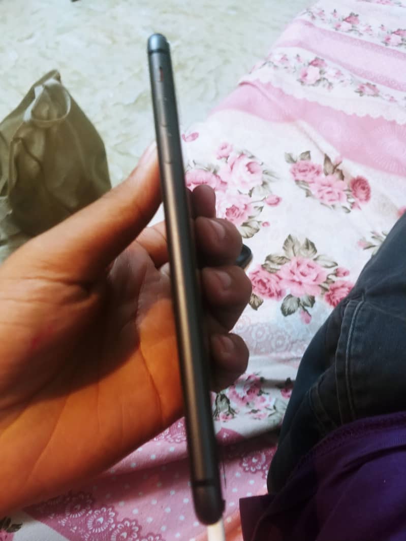 iphone 8 plus 3