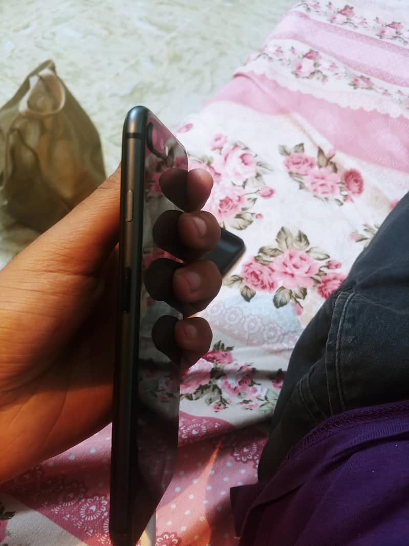 iphone 8 plus 4