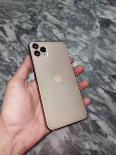 i phone 11 pro max 10/10 condition