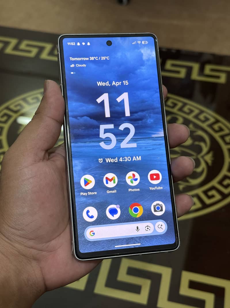 Google Pixel 7 with 30 watt original charger 1