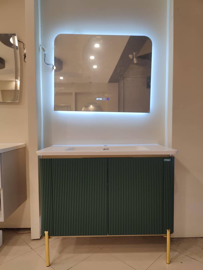  imported shOwer Sets. . 4