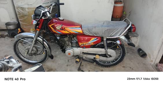 2019 model hyderabad num bike frist onwer bike all ok zero metter bike