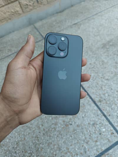 iphone 15 pro (factory unlocked)