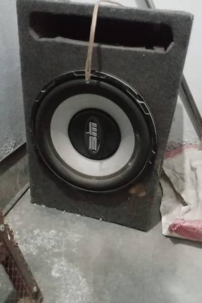 Toyota vitz 2014 model genuine TV amplifier and woofer
