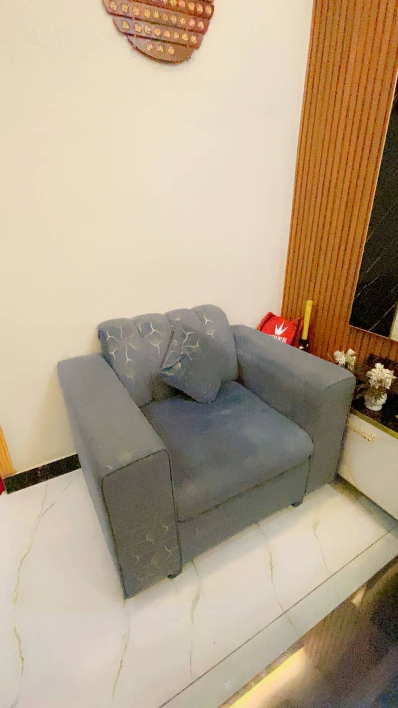 Sofa set with table 1