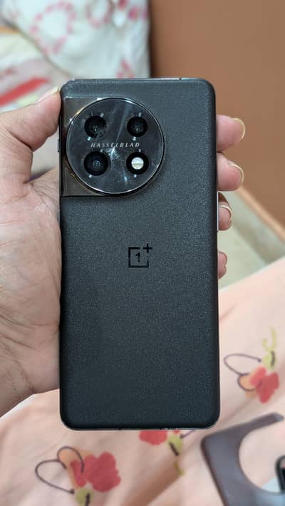 OnePlus 11 Titan Black Color