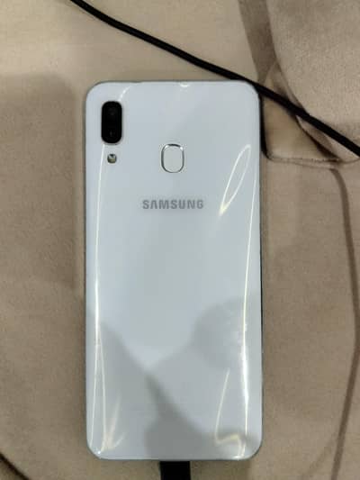 Samsung Galaxy A30 PTA Approved – 64GB – Display 100% Working with box
