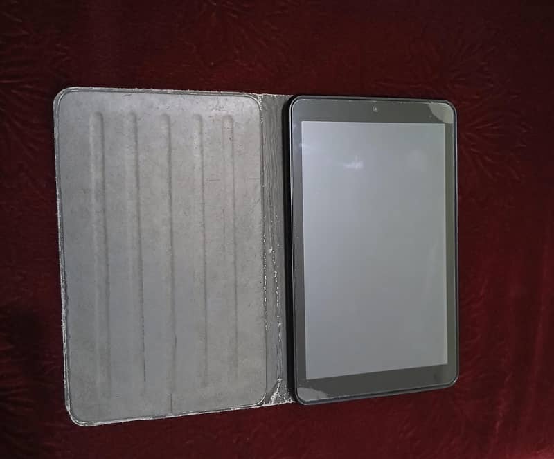 Samsung Galaxy Tab A8 with flip case 1