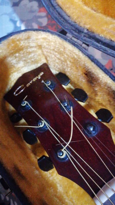 Semi Acoustic guitar for sale Good condition.