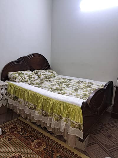 urgent sale Queen size bed