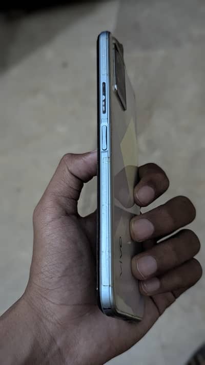 vivo y21 4/64 ha Kuch Kam ho jay gha